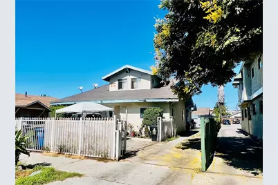 1081 W 39th, Los Angeles, CA 90037 - Photo 10