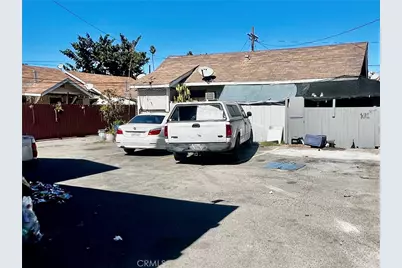 1081 W 39th, Los Angeles, CA 90037 - Photo 14