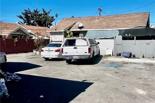 1081 W 39th, Los Angeles, CA 90037 - Photo 14