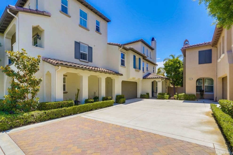 18802 Roxbury Ln, Huntington Beach, CA 92648-6860