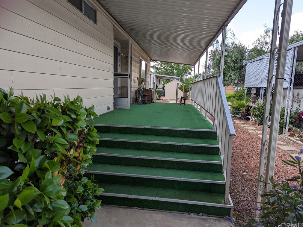 2240 Golden Oak Ln #123, Merced, CA 95341