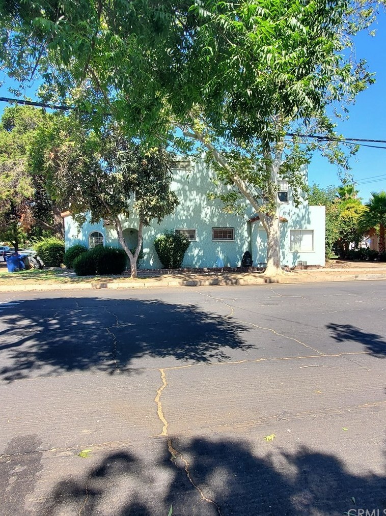 1909 P St, Merced, CA 95340-3518