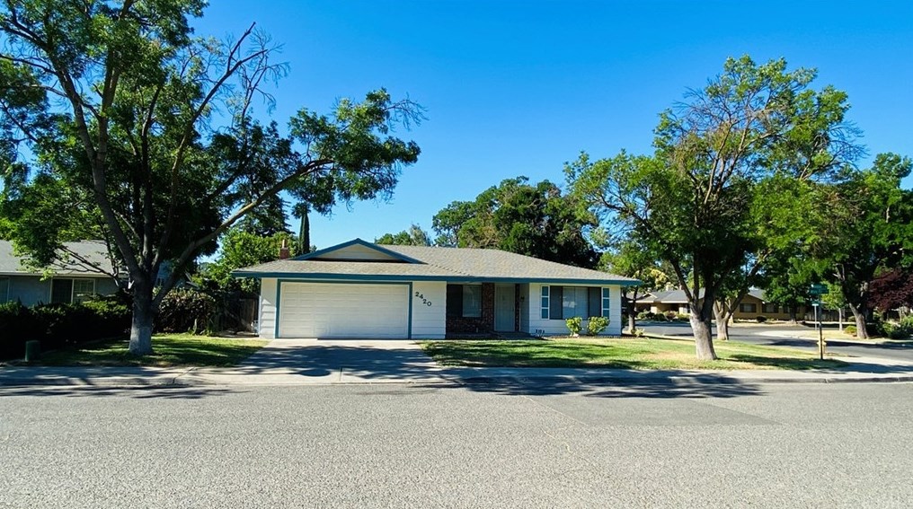 2420 White Fir Ct, Merced, CA 95340-1748