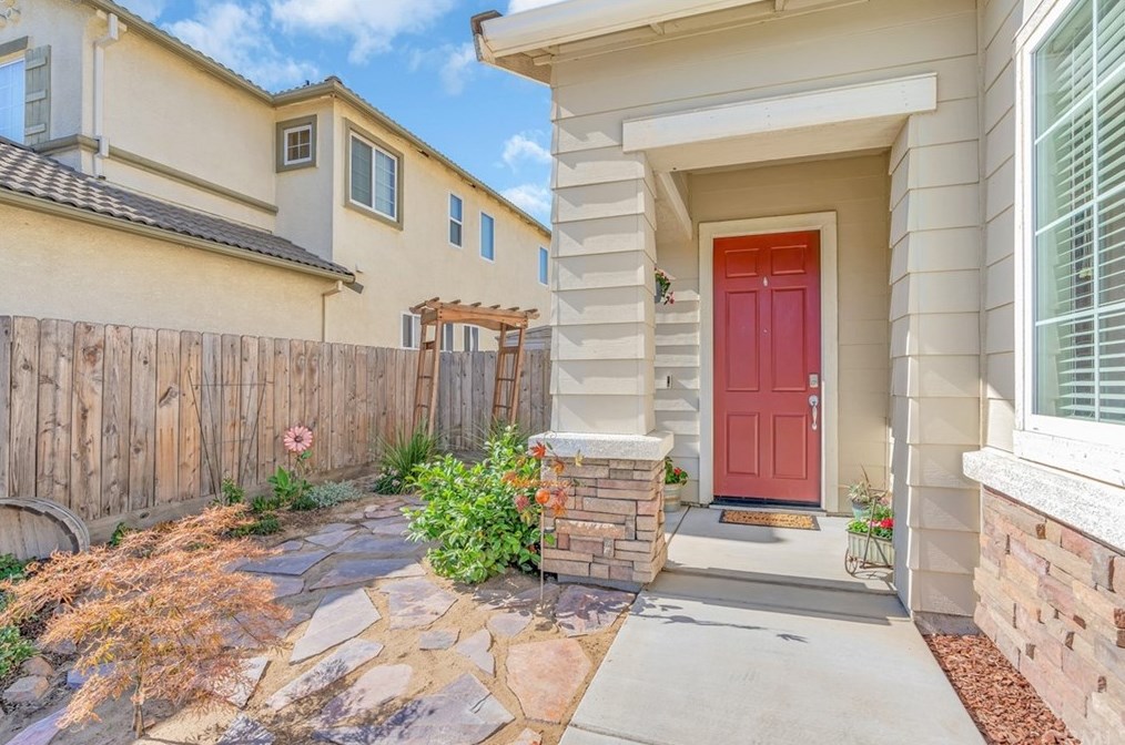 2160 Aspenglen Way, Livingston, CA 95334