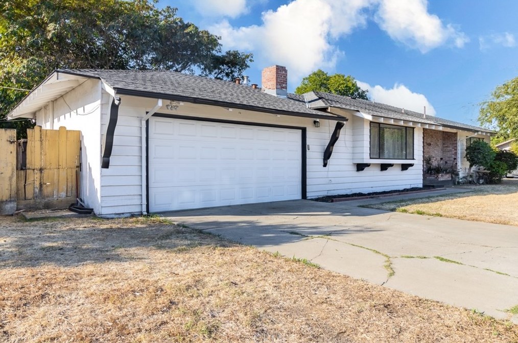 1420 Louise Ave, Merced, CA 95341-5241