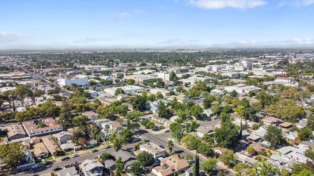 308 E 20th St, Merced, CA 95340