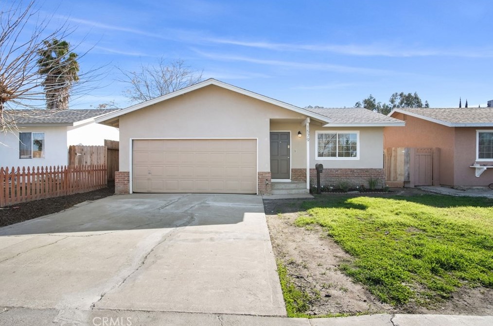 1579 Valeria St, Dos Palos, CA 93620