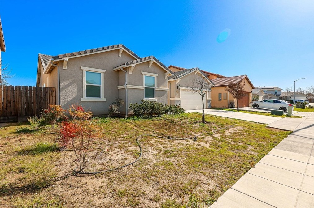 1381 Tevin Way, Madera, CA 93637