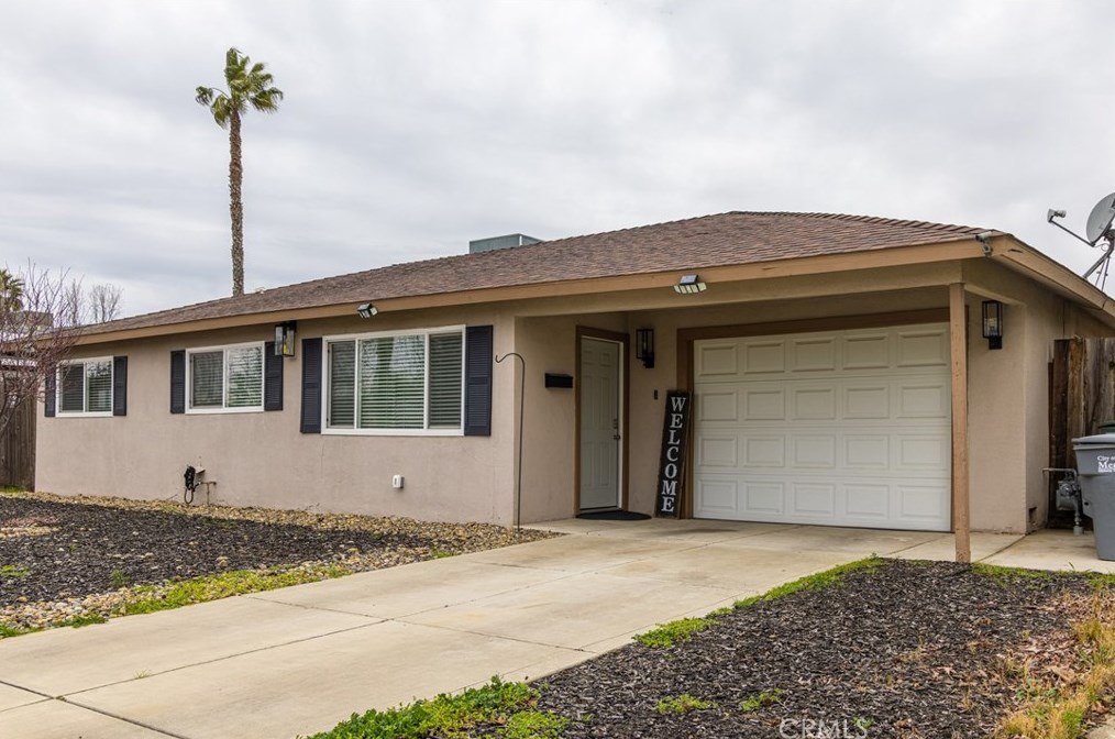 3169 Sacramento Dr, Merced, CA 95348-1561