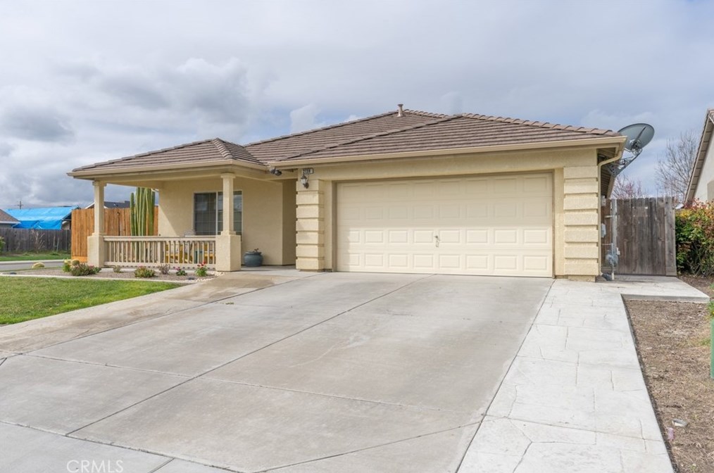 2138 Miles Ave, Dos Palos, CA 93620