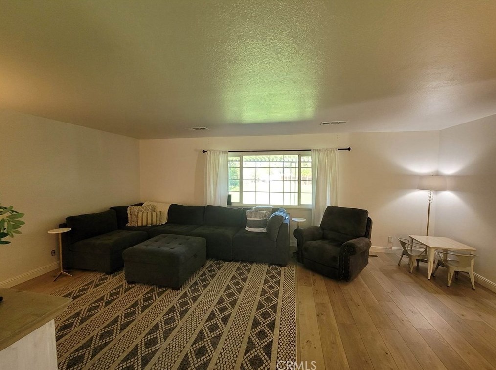1541 North Bear Creek Dr, Merced CA  95340-2662 exterior