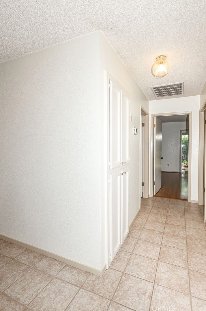 2869 St Thomas Ct, Merced CA  95348-3370 exterior