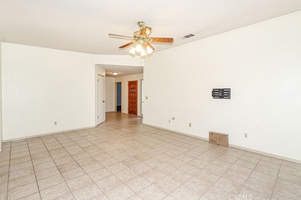 2869 St Thomas Ct, Merced CA  95348-3370 exterior