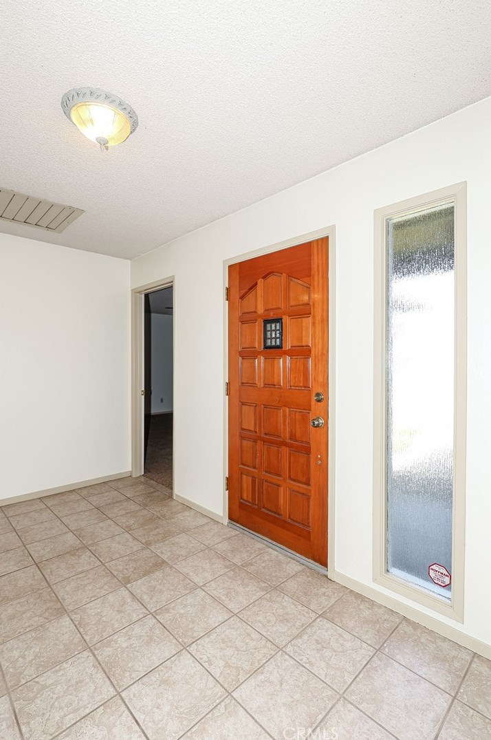 2869 St Thomas Ct, Merced CA  95348-3370 exterior