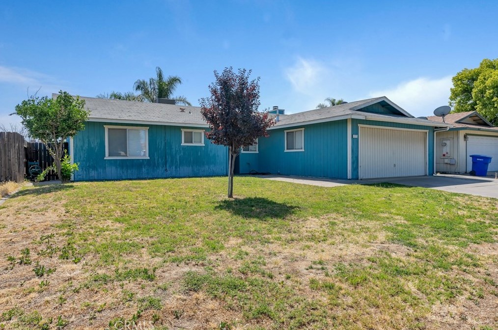 1773 Harrison Ave, Hanford, CA 93230-2285