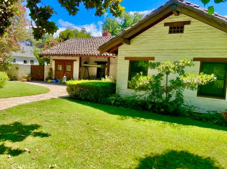 220 W 28th St, Merced, CA 95340
