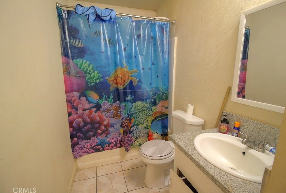 6942 Center St, Winton CA  95388-9395 exterior