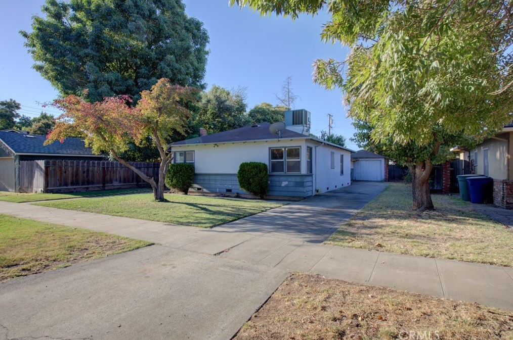 1520 W 22nd St, Merced, CA 95340