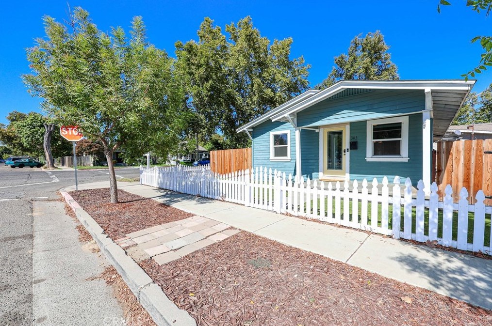 305 S Palm St, Turlock, CA 95380