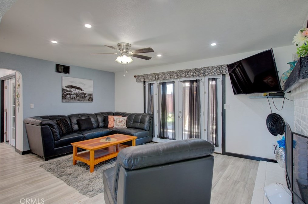2320 Rancho Del Rey Dr, Atwater, CA 95301
