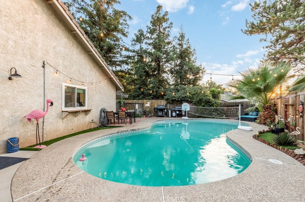3310 Shamrock Pl, Merced CA  95340-1680 exterior