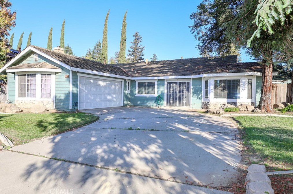 1611 Thomas Chidlaw Dr, Sharon, CA 93610