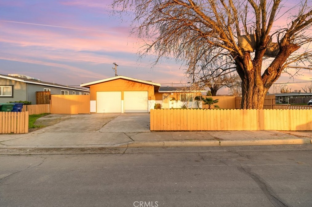 842 Nevada Ave, Los Banos, CA 93635