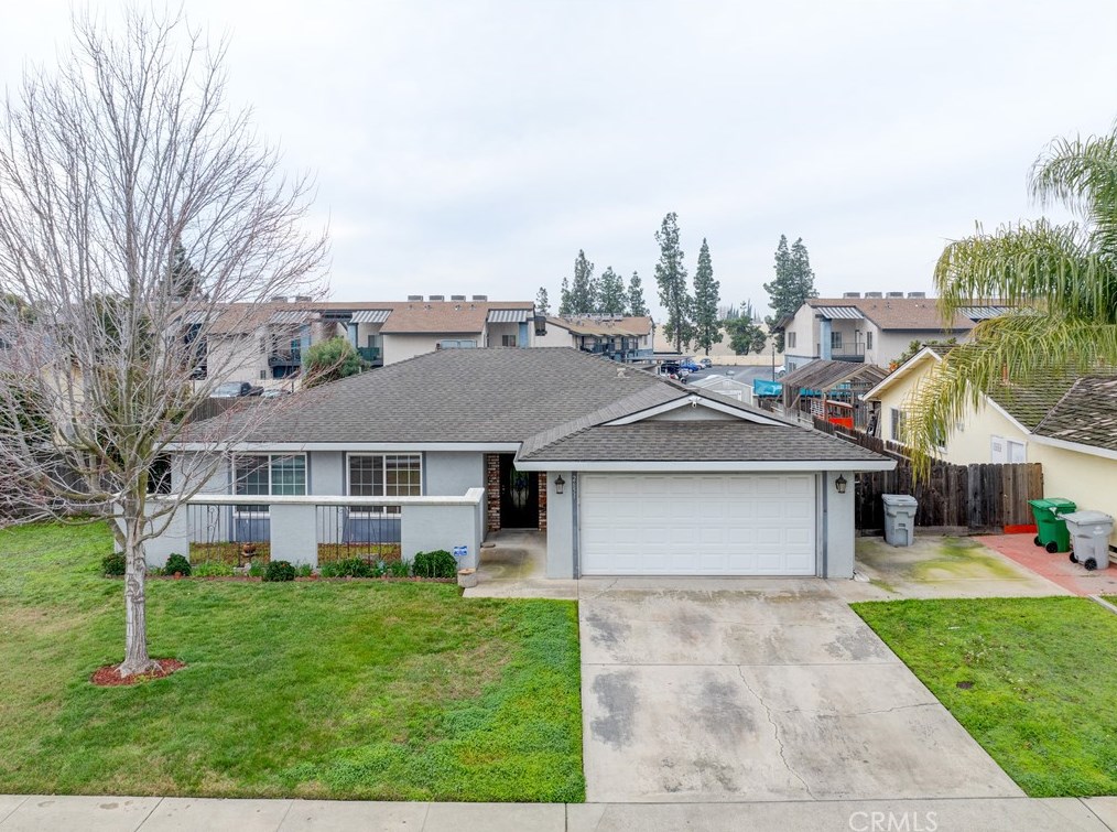 2651 7th St, Atwater, CA 95301-2713