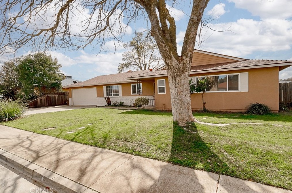 384 Della Dr, Atwater, CA 95301