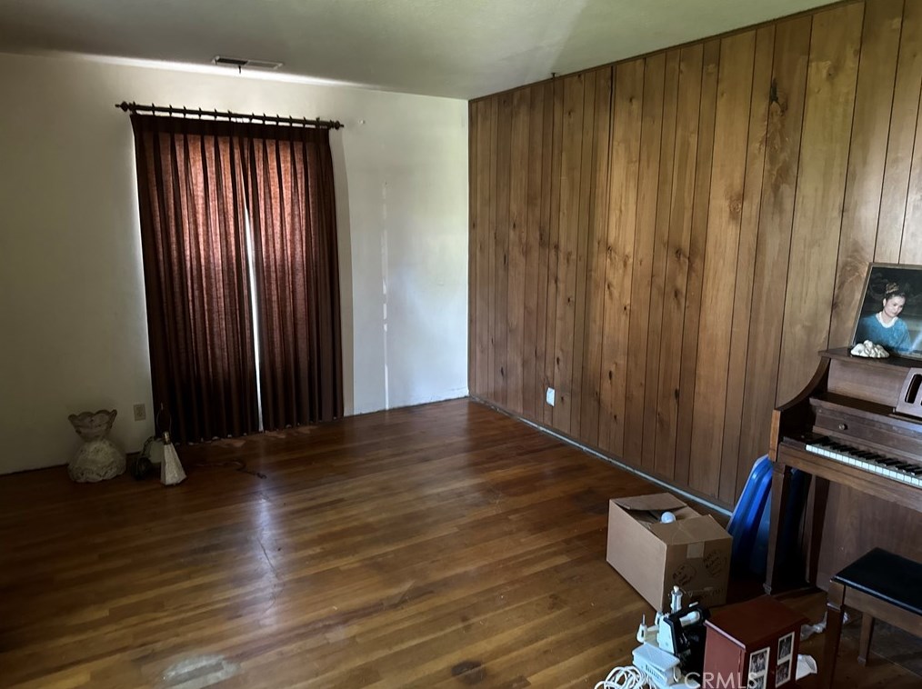 1950 Carol Ave, Merced, CA 95341