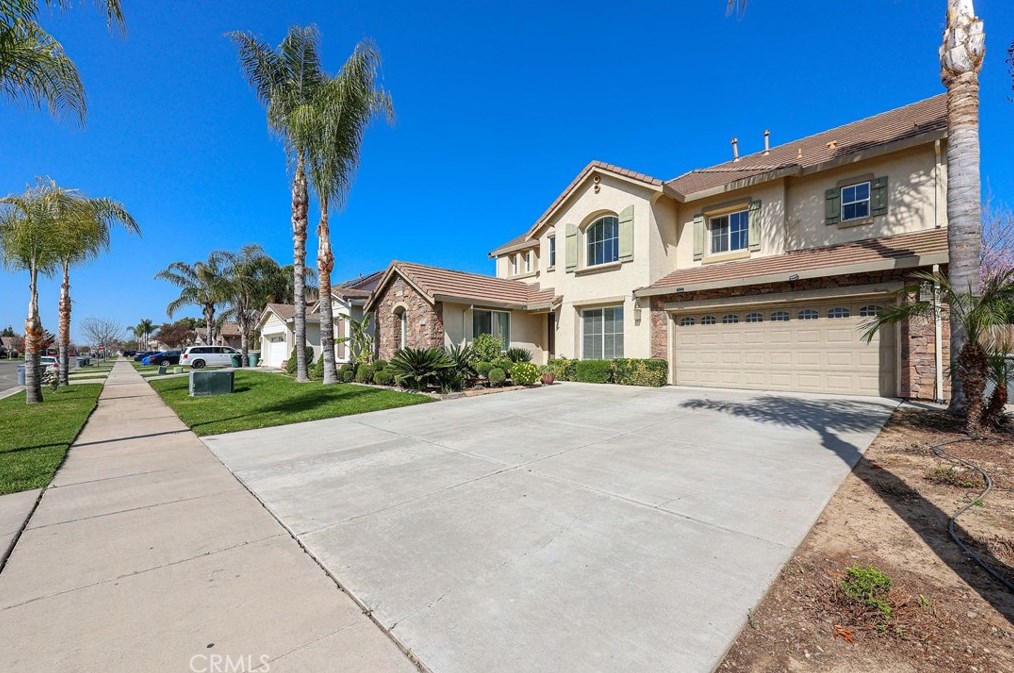 1367 Esplanade Dr, Merced, CA 95348-3577