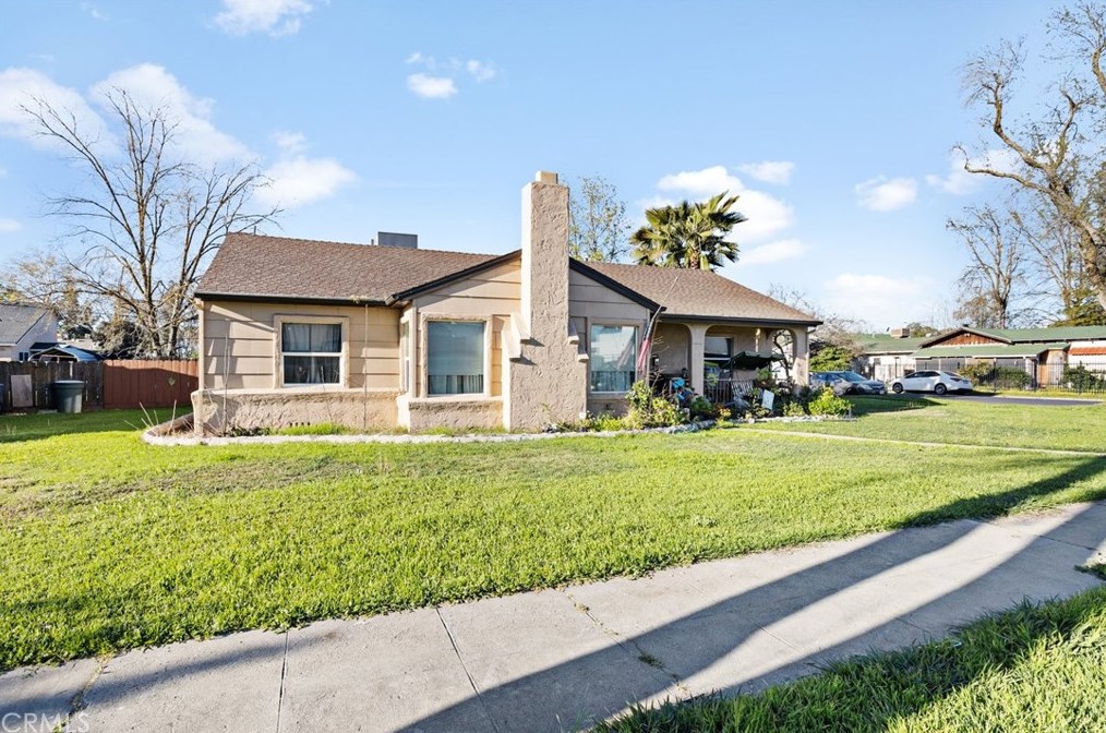 100 E 18th St, Merced, CA 95340