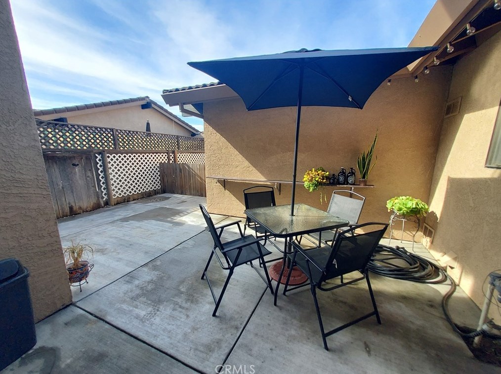 746 Magill Ave, Fresno CA  93704-1014 exterior