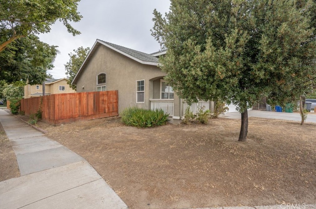 1739 Place Rd, Los Banos, CA 93635