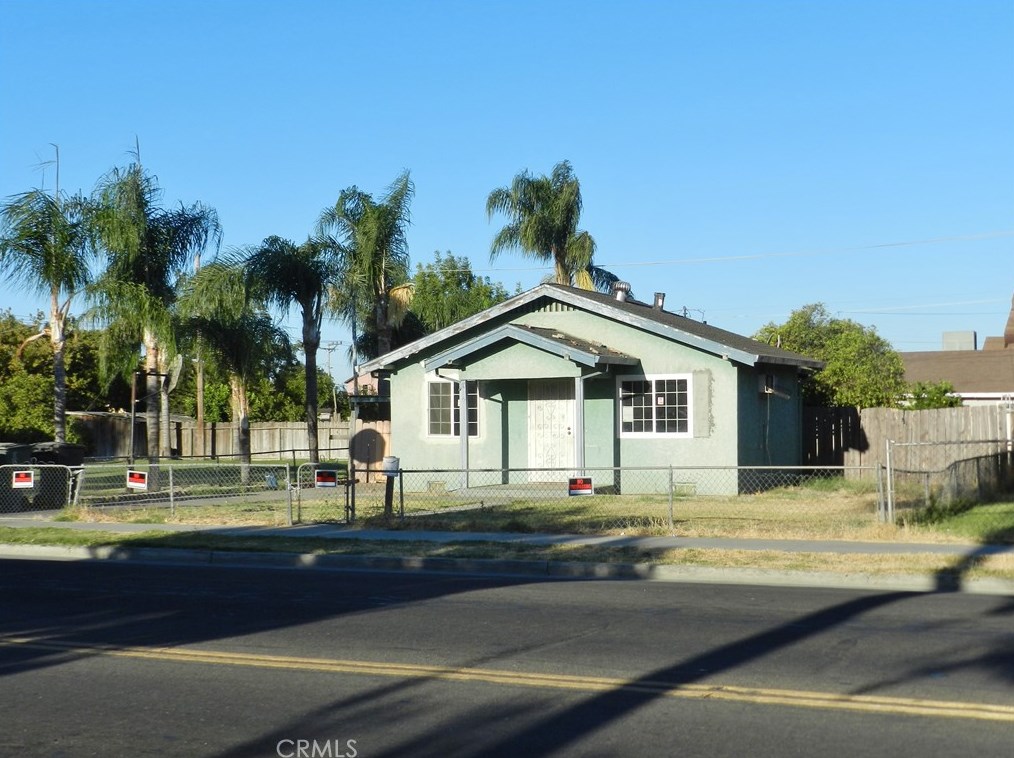 814 Main St, Livingston, CA 95334