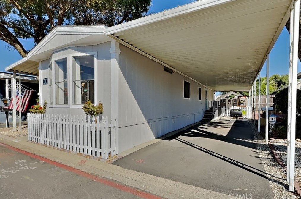 78 Clipper Ln, Modesto, CA 95356