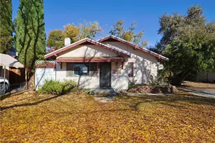 415 W 25th St, Merced, CA 95340 - Photo 2