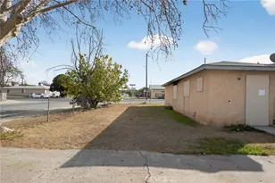 420 Robinson, Bakersfield, CA 93305 - Photo 14