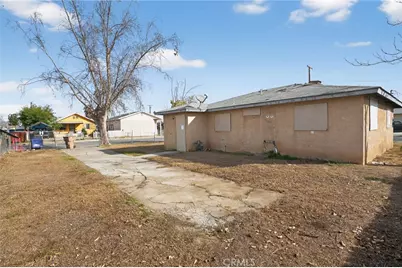420 Robinson, Bakersfield, CA 93305 - Photo 12