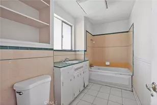 1733 Crestmont, Bakersfield, CA 93306 - Photo 28