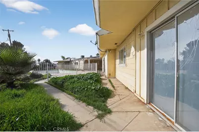 1733 Crestmont, Bakersfield, CA 93306 - Photo 2