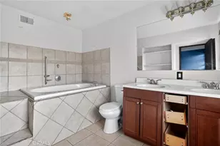 1733 Crestmont, Bakersfield, CA 93306 - Photo 26