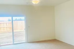 129 Squaw Vly Dr, Merced, CA 95341 - Photo 8