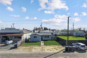 341 2nd St, Livingston, CA 95334 - Photo 18