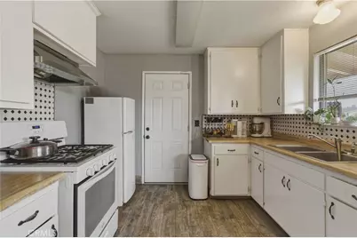 1847 W 8th, Merced, CA 95341 - Photo 8