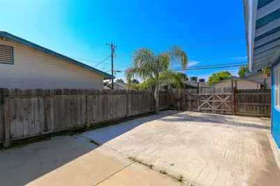 268 E 10th Street, Merced, CA 95341 - Photo 16