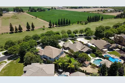 3961 Wellington, Turlock, CA 95382 - Photo 70