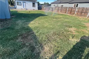 430 W 6th St, Merced, CA 95341 - Photo 12