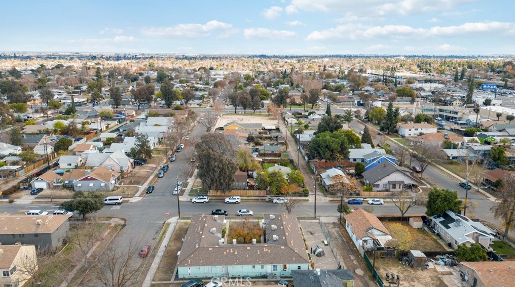 2984 Nevada Ave, Fresno, CA 93701-2527