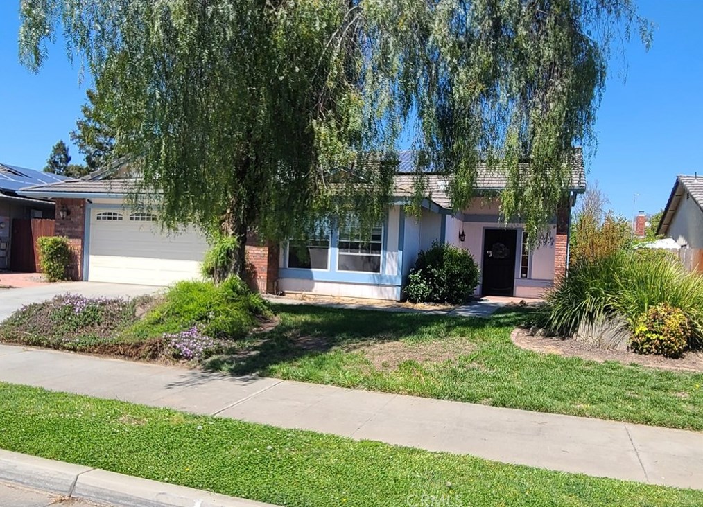 1573 University Ave, Madera, CA 93637